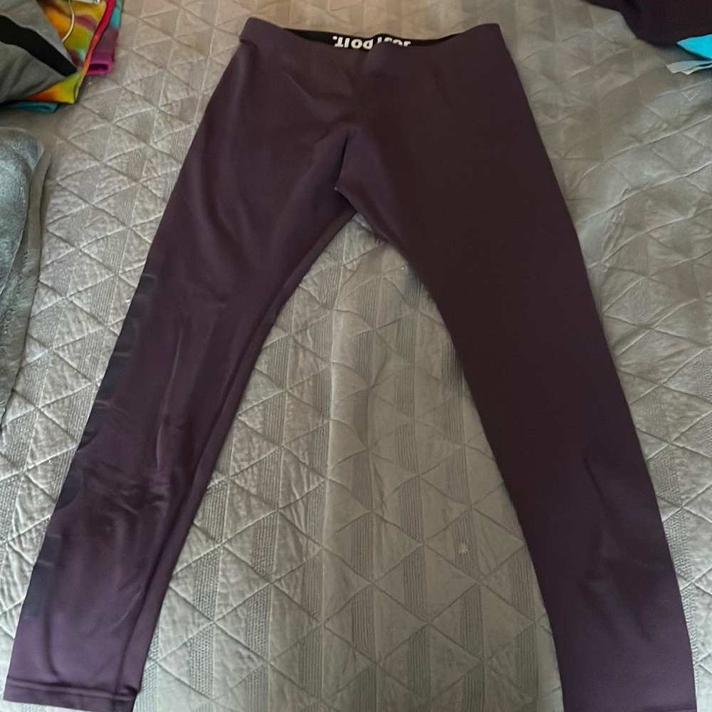Nike athletic leggings in great condition!